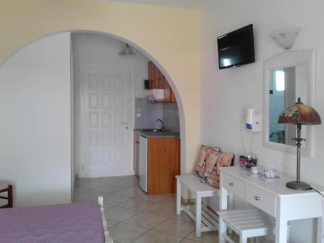 Elpidas Studios Agia Anna  Exterior photo